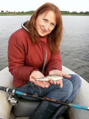 Катя с окунем.jpg