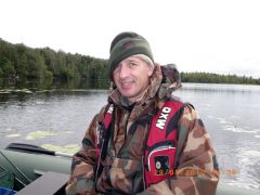 ФМА и телефон в шапке