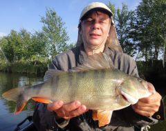 возьмите окуня но дайте пива опохмелиться.jpg