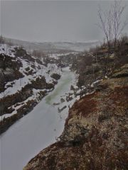 ущелье с речкой.jpg