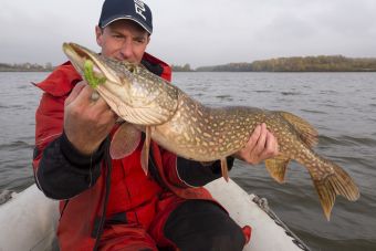 Поповцев и щука на 593 грамма