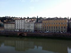 Вид из галереи Уфиццы на реку Арно