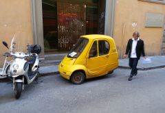 Желтая мототележка