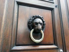 Дверная ручка