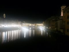 Мост Понте Векьио ночью