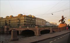 Взгляд на ходу с машины!