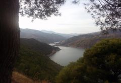 Озеро в горах Сиерра Невада