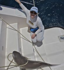 Акула КсанкаБоитсяЕе