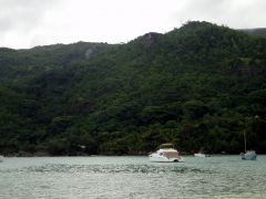 Марина-парка «Port Launay».