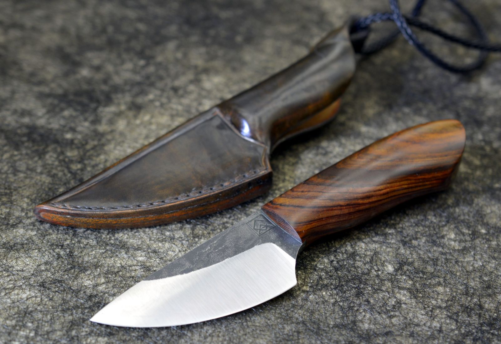 Лезвие охотничьего ножа. Нож "с17" (Elmax). Рукоять ножа Кокоболо. Нож шкуросъёмный шейник. Необычные формы ножей.