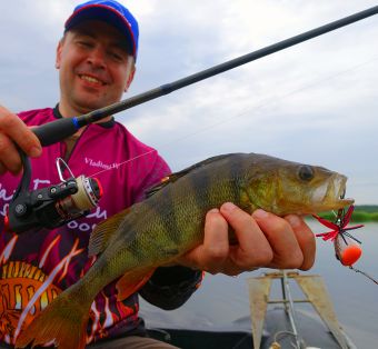 Вова и окунек