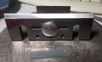 Загибулька из ножей рубанка и мебельного болта. Ножи от зубра 100 мм.