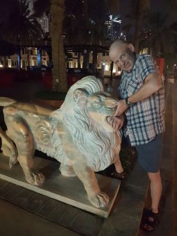 Баран раздирает льва