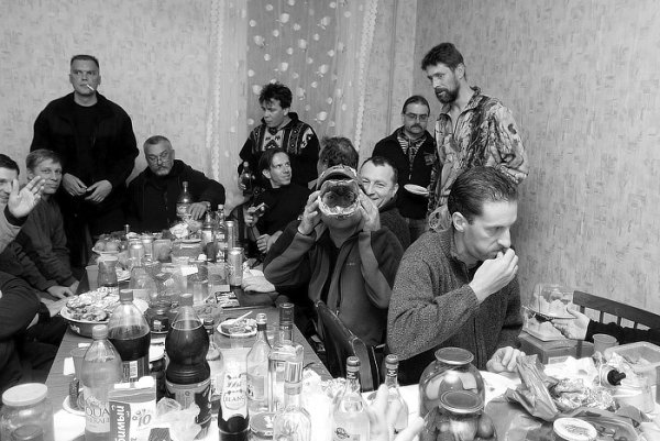 Слева-направо. Удача, Витя ВВМ, Зерг, Стас Пашкевич, Покер, Кальчо, Бармалей, Габелев, ?, Гарри12/ЭZIKAЭ, Макс, Поповцев