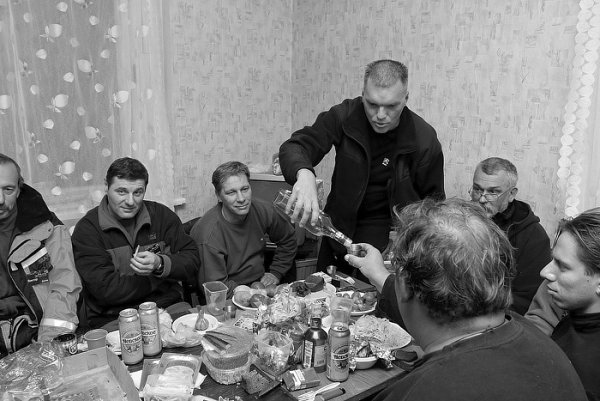 Слева-направо. Акела, Удача, Витя ВВМ, Зерг, Бармалей, Стас Пашкевич,  Кальчо