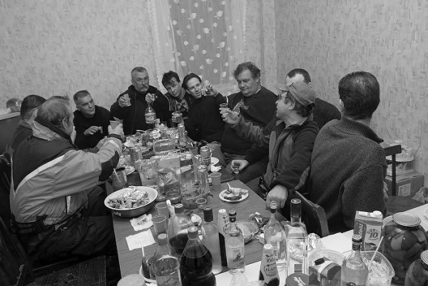 Слева-направо. Акела, Удача, ?, Стас Пашкевич, Покер, Кальчо, Бармалей, ?, Габелев, Поповцев