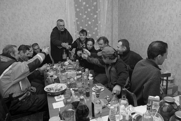 Слева-направо. Акела, Удача, ?, Стас Пашкевич, Покер, Кальчо, Бармалей, ?, Габелев, Поповцев