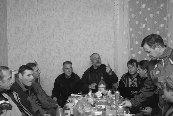 Слева-направо. Акела, Удача, ,?, Серега Зерг, Стас Пашкевич, Покер, Кальчо, Жека Выборгский, Габелев