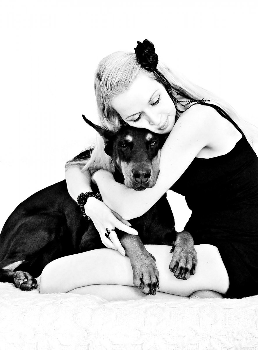 black-and-white-dog-love-black-monochrome-black-white-hug-illustration-doberman-monochrome-photography-blonde-girl-dog-like-mammal-1287086.thumb.jpg.7180854651d11e24842bfe1e596d9bfd.jpg