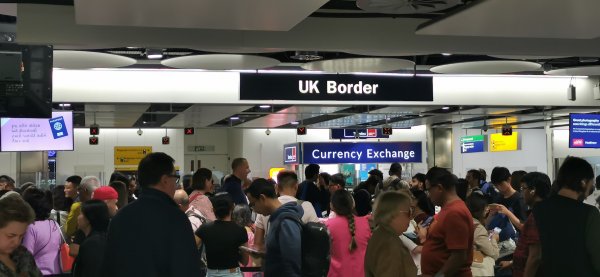 Граница, народу было очень много