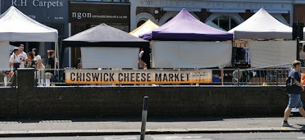 Сырный рынок, раз в 2 недели, вроде