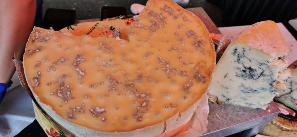 Сырный рынок