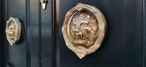 Где то в городе