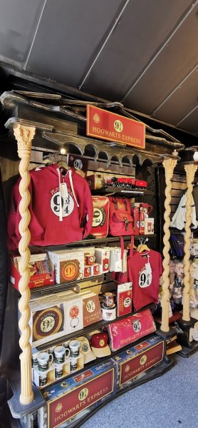 Магазин посвященный теме Гарри Поттера