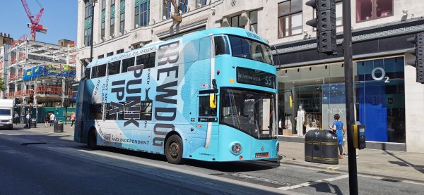 Бывают и синие автобусы