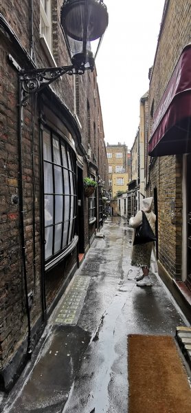 Оно еще и выпуклое