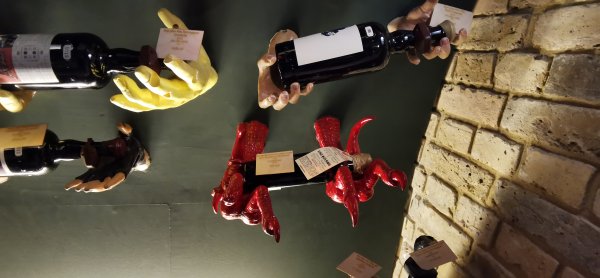 Интересные держалки для бутылок