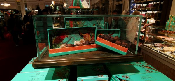 Магазин сладостей, чая итп - марципан