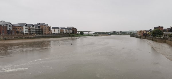 В Барнстапле уже льет