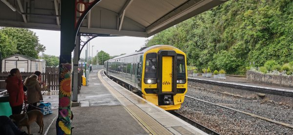 Поезд опоздал