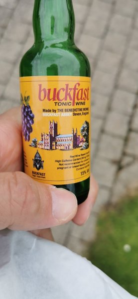 Аббатство Бакфаст целебный напиток. По вкусу портвейн с кофеином