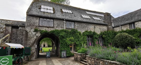 Даррингтон холл