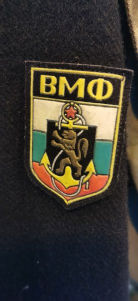 В магазине секонд-хенда